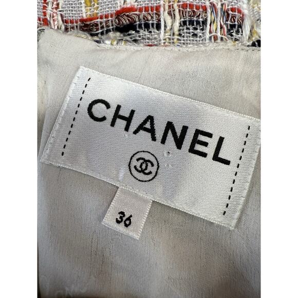 Chanel 18P Grey Tweed Midi Dress FR36 US4 Short Sleeve CC Logo Button Silk - Picture 13 of 16